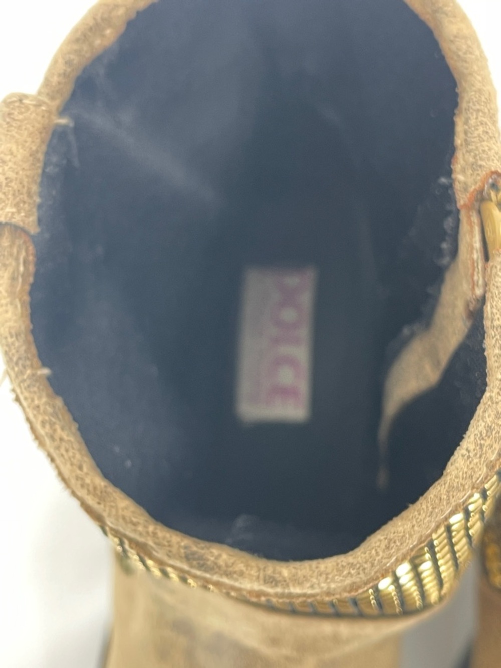 DOLCE BY MOJO MOXY Tan Suede-Look Ankle Boots with Gold Studded WOMENS SIZE 8.5 - Picture 4 of 9